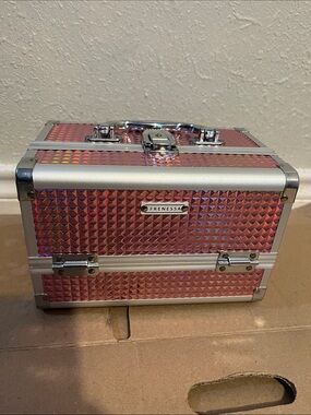 Frenessa Pink Metallic Jewelry/Makeup Case